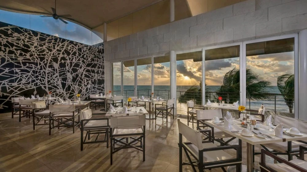 A la Carte Restaurants-Reception 100