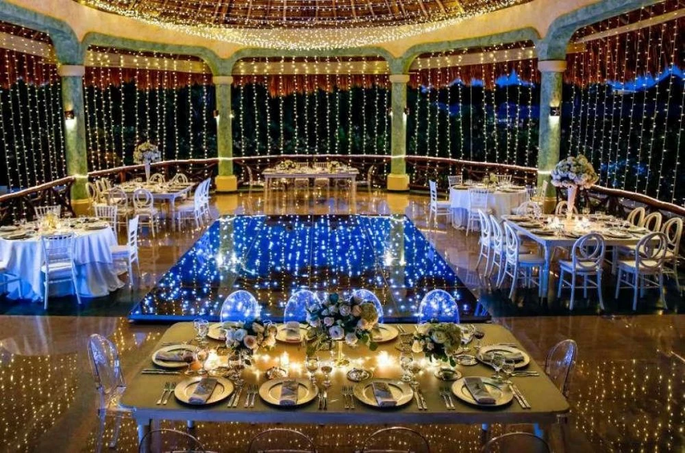 El Gran Azul y La Laguna Terrace-• Cocktail hour 150 • Reception 200