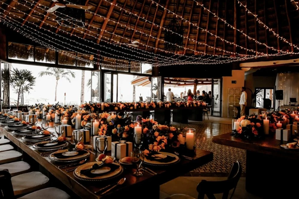 Las Olas Restaurant-• Cocktail hour 150 • Reception 125