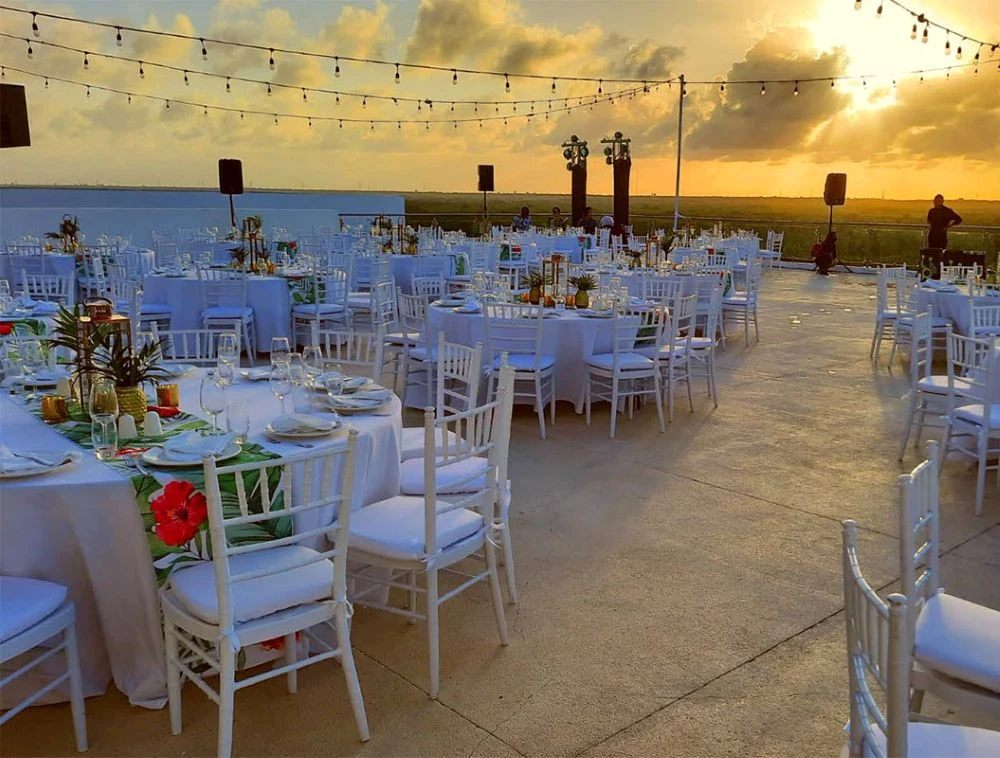 Sunset Terrace-Ceremony 200 • Cocktail hour 350 • Reception 350