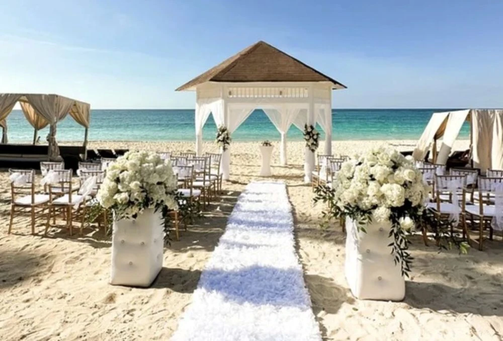 Diamond Club Beach Gazebo
