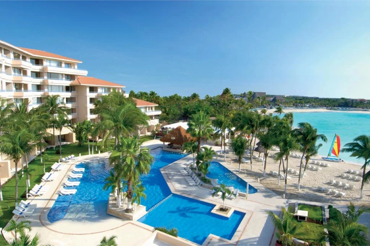 Dreams Puerto Aventuras — value-added budget wedding resort Mexico