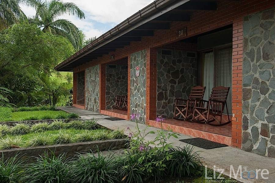 Arenal-Lodge-Outdoor-Grounds.jpg