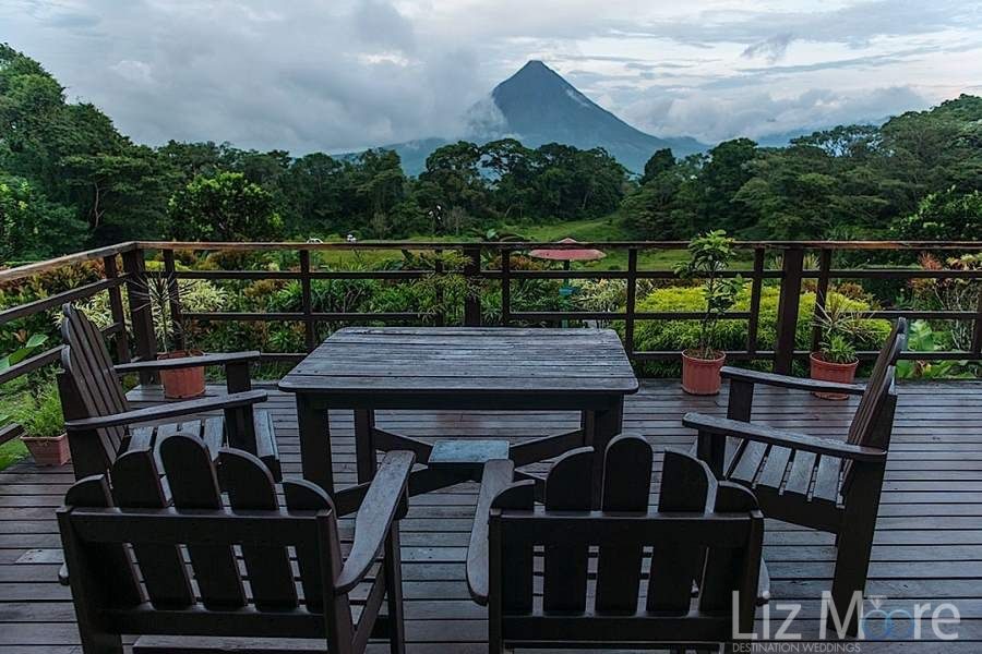 Arenal-Lodge-Outdoor-Sitting-Area.jpg