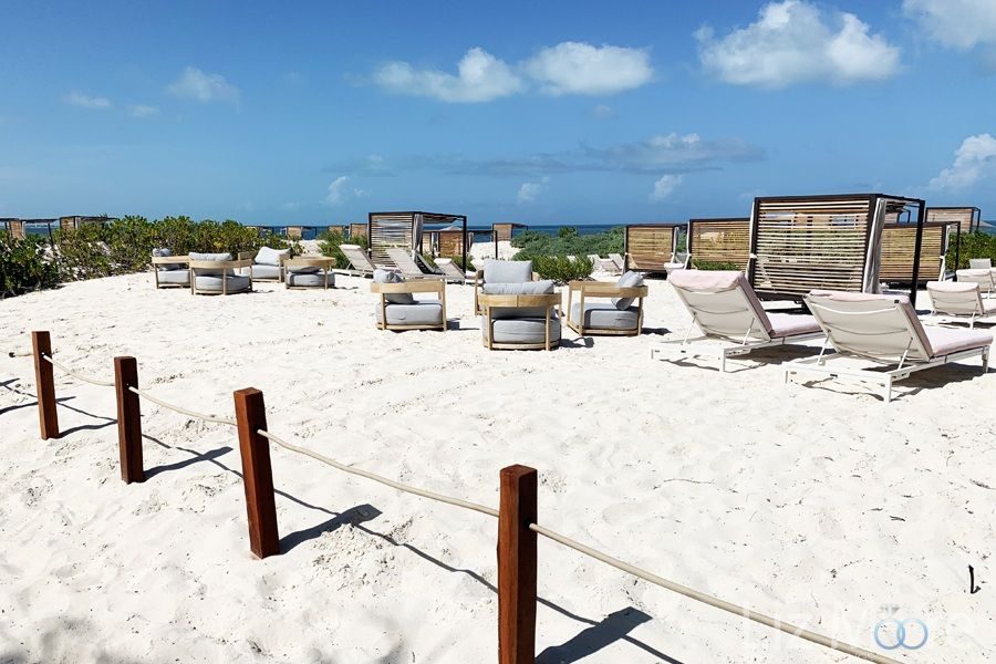 Atelier-Playa-Mujeres-Luxury-Resort-lounge-chairs-at-beach.jpg