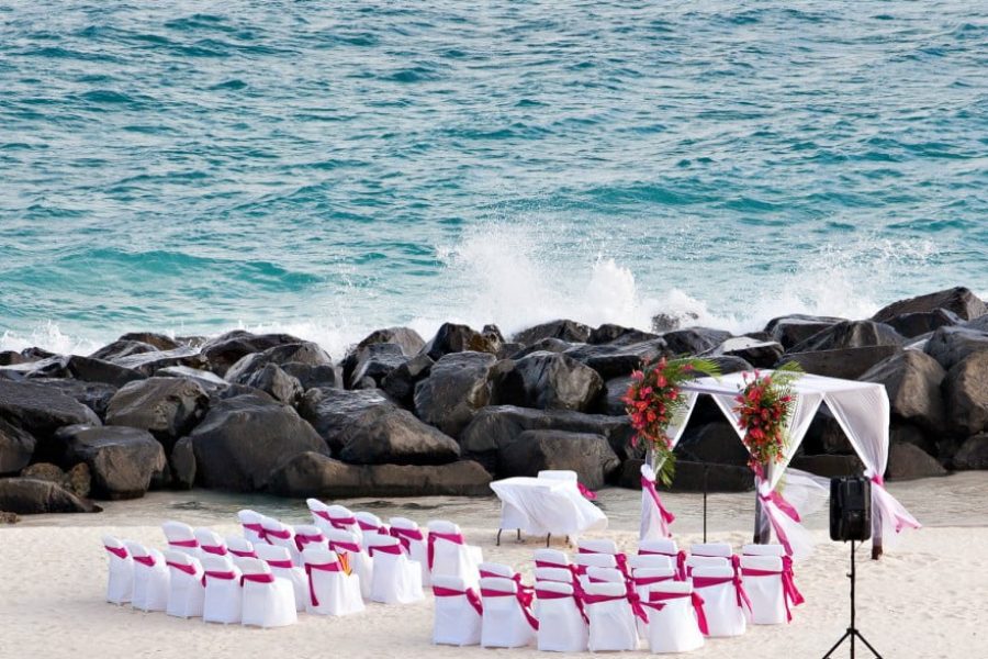 Beach-Wedding-Set-Up-880x620.jpg