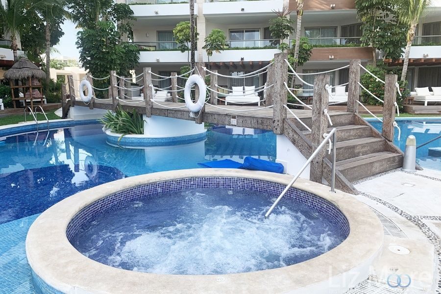 Excellence-Playa-Mujeres-jacuzzi-outdoor.jpg