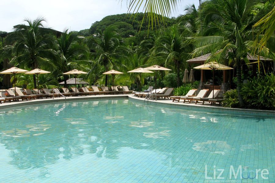 Four-Seasons-Costa-Rica-Papagayo-main-pool.jpg