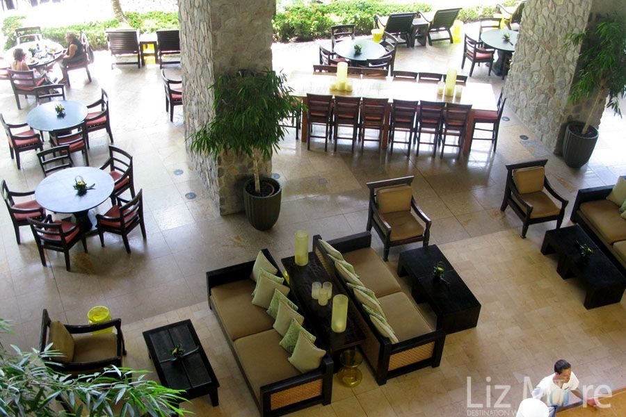 Four-Seasons-Costa-Rica-Papagayo-overview-of-restaurant.jpg