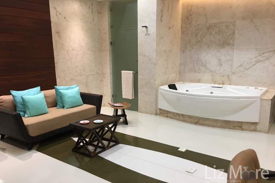 Grand-Velas-Riviera-Maya-jetted-tub.jpg
