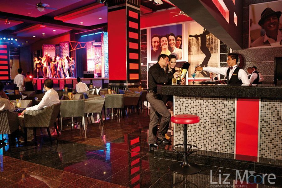 Hotel-Riu-Palace-bar.jpg