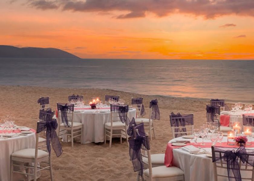 Hyatt-Ziva-Puerto-Vallarta-P106-Beach-Wedding-Reception.masthead-feature-panel-medium-700x500_c
