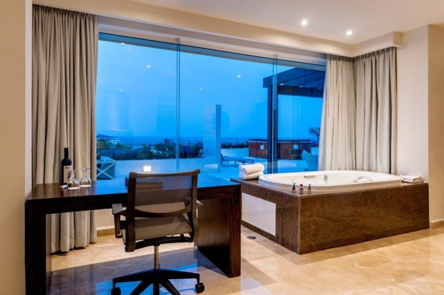 Jacuzzi-suite-Nizuc-scaled