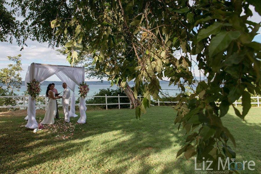 Occidental-Grand-Papagayo-wedding-ceremony.jpg
