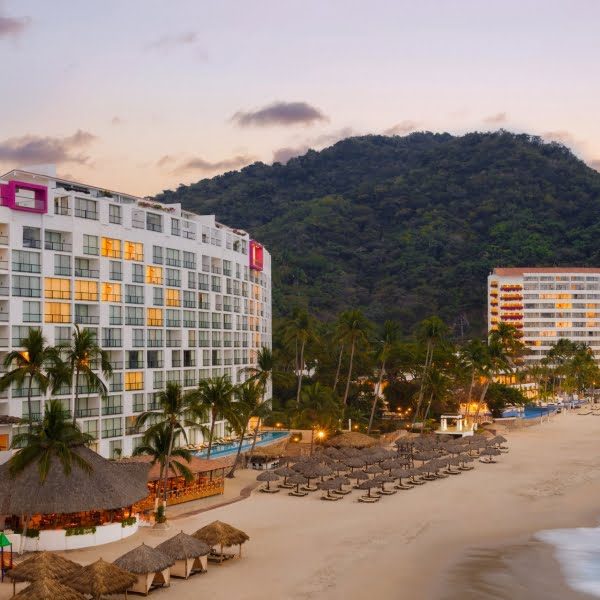 Overview-of-Hyatt-Ziva-Puerto-Vallarta-600x600_c