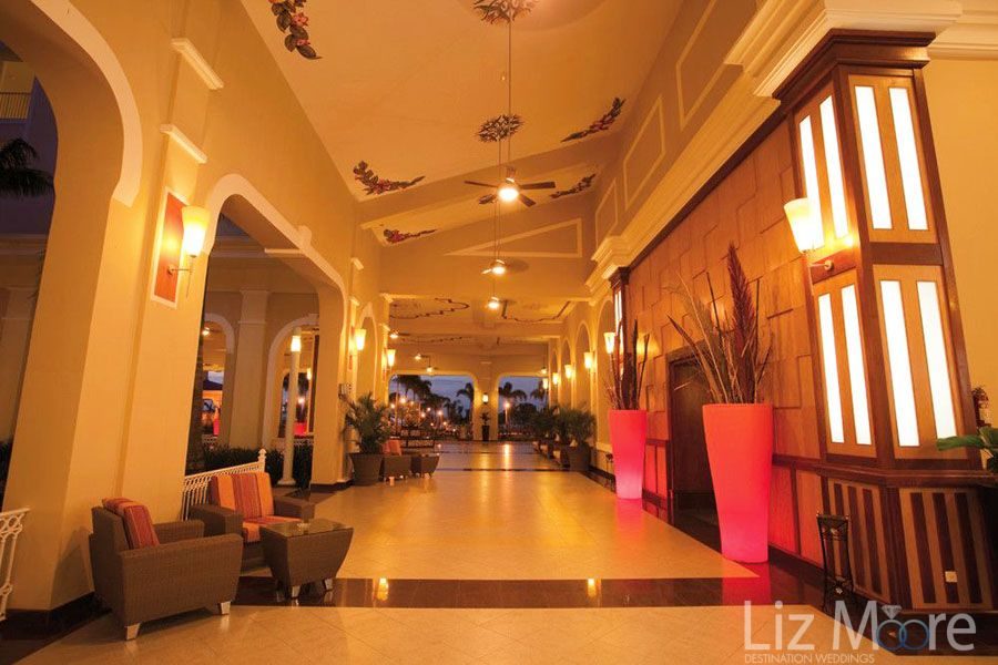 Riu-Guanacaste-Costa-Rica-Main-hallway.jpg