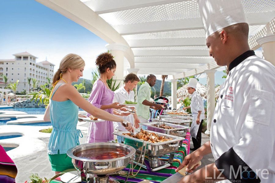 Riu-Guanacaste-Costa-Rica-buffet-restaurant.jpg