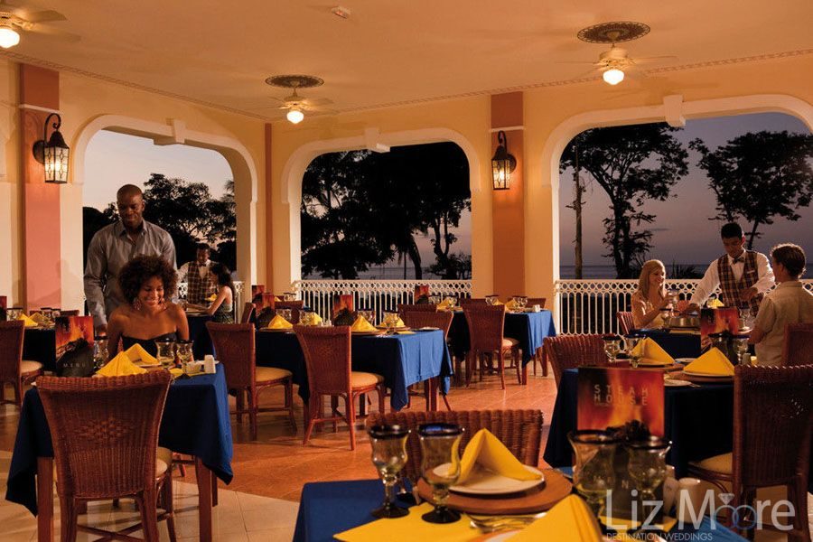 Riu-Guanacaste-Costa-Rica-restaurant-at-night.jpg