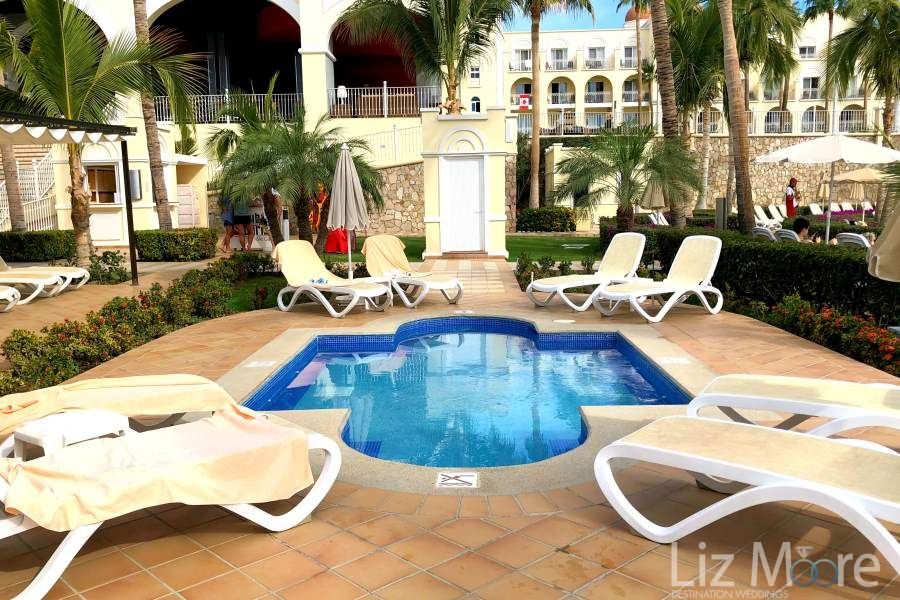 Riu-Palace-Los-Cabos-Pool.jpg