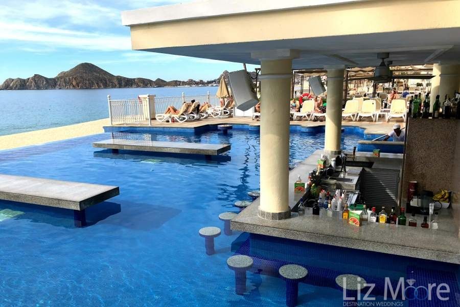 Riu-Palace-Los-Cabos-Swim-up-Bar.jpg