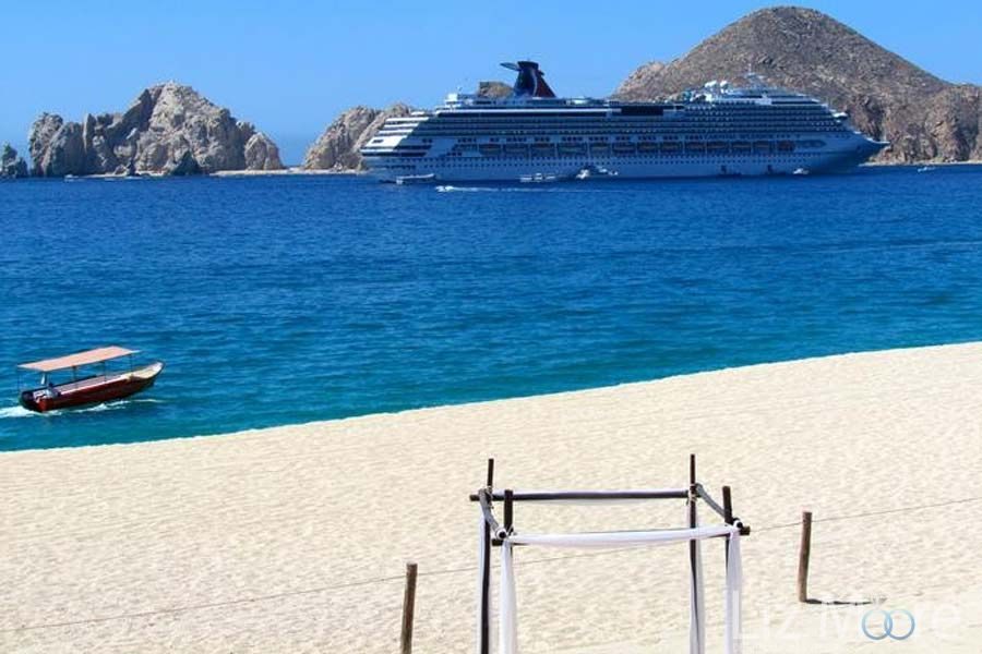 Riu-Santa-Fe-Los-Cabos-Beach-Wedding-in-front-of-Arc.jpg
