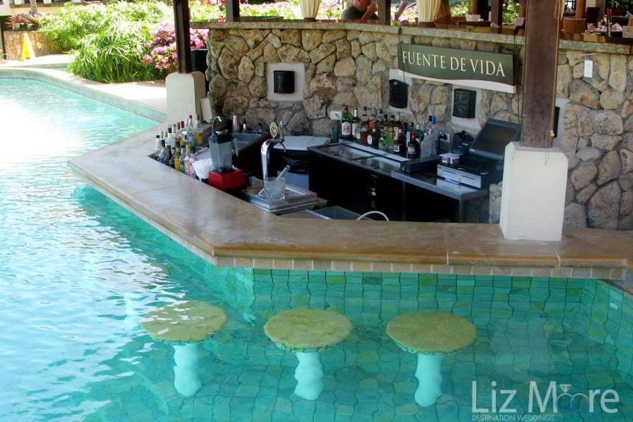 Secrets-Papagayo-pool-bar.jpg