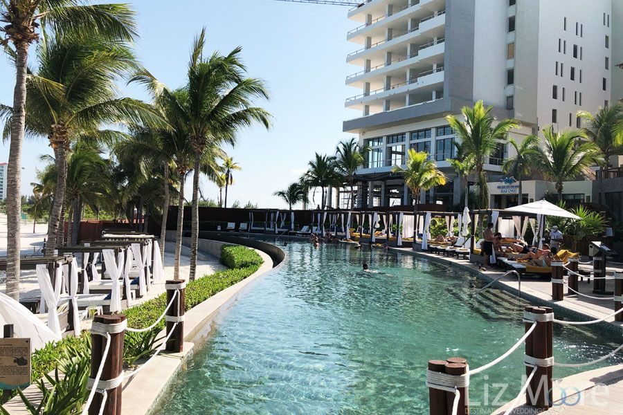 Villa-Del-Palmar-Cancun-infinity-pool-area.jpg