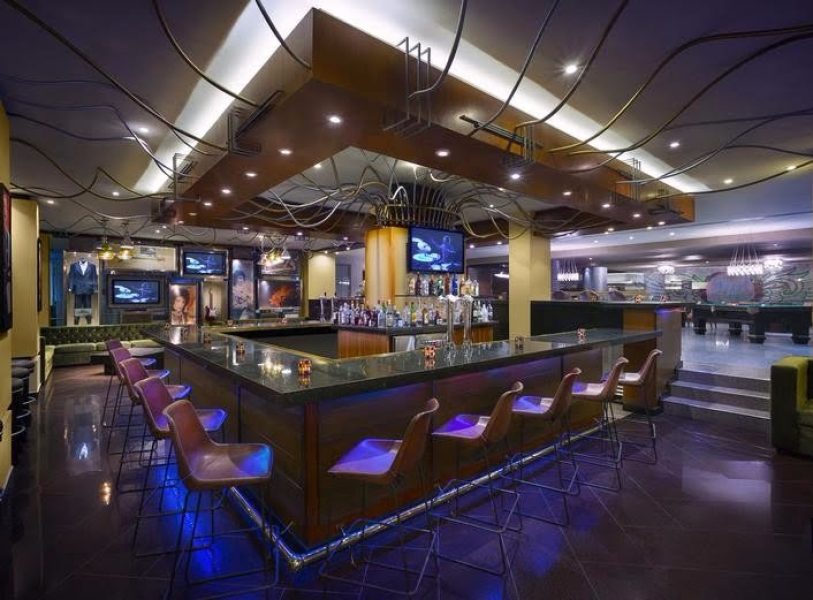 WEBIMG133762_LobbyBar_130816170541.jpg